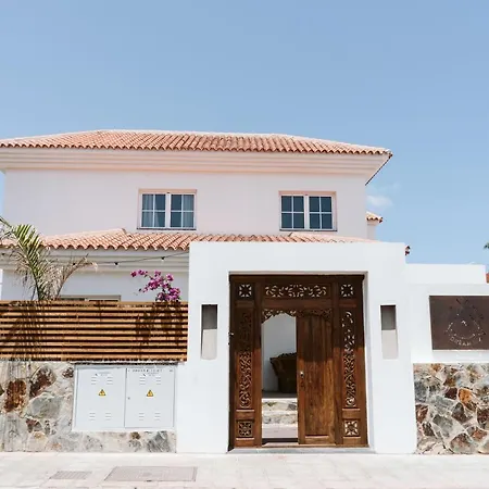 Dreamsea Surf House Fuerteventura 旅馆