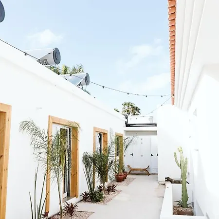 Dreamsea Surf House Fuerteventura 旅馆 *